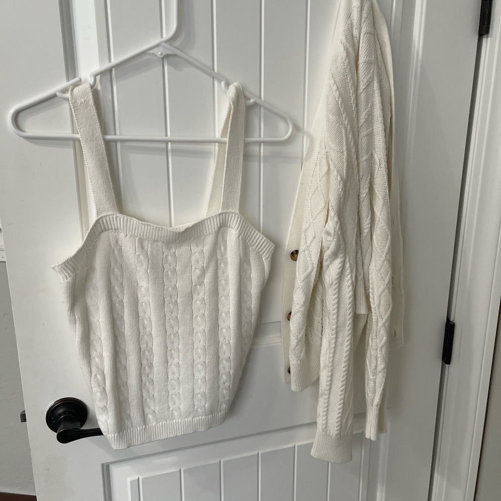Joie 2 pc sweater set - Picture 7 of 8